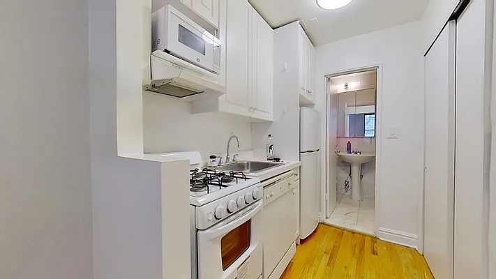 Rented by Compass | media 11