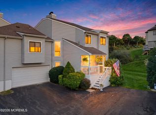 14 Oxford Ln, Middletown, NJ 07748