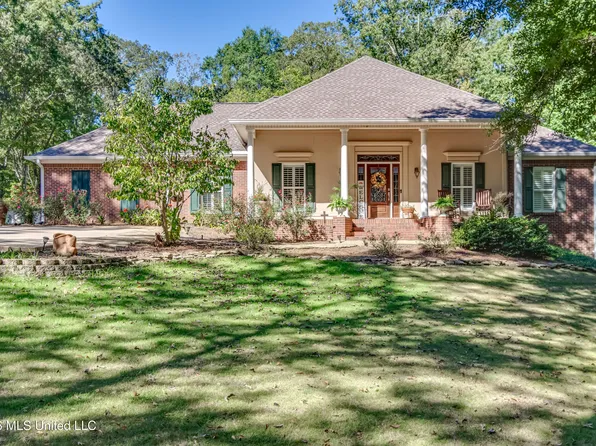 118 Pine Hill Dr, Brandon, MS 39047