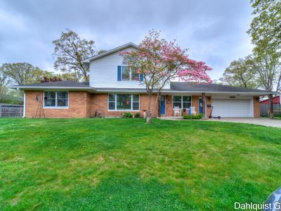 622 Pinewood Rd, Muskegon, MI, 49445