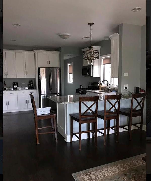 1st image of 500 S Oakley Blvd
