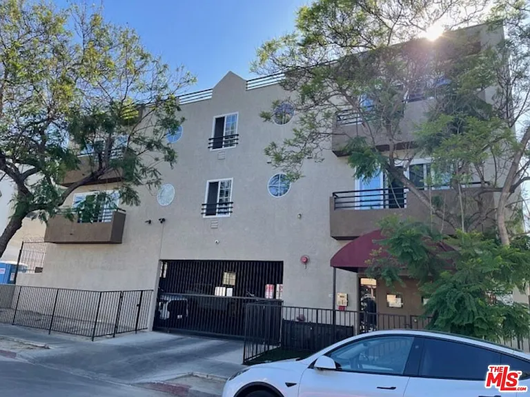 1212 Arapahoe St #305 — Photo 1