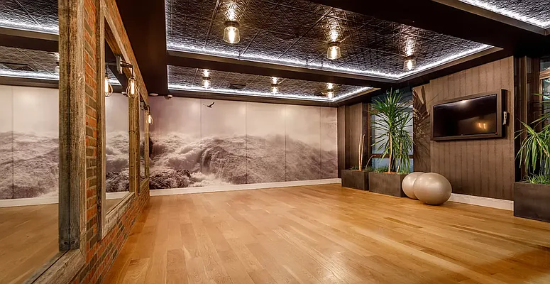 Rented by The KCI Group | media 72