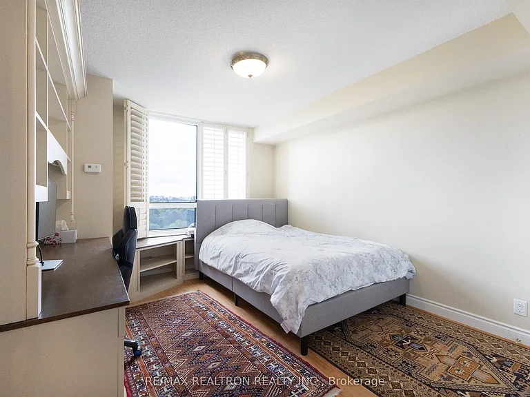 78 Harrison Garden Blvd #1409 — Photo 27