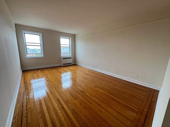 3rd image of 8447 118th St APT 6F
