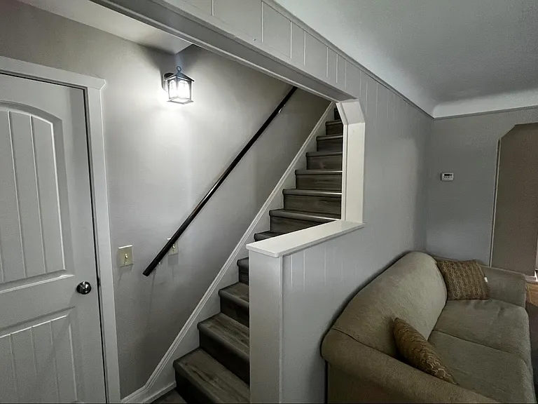 326 W Bagley Rd — Photo 4