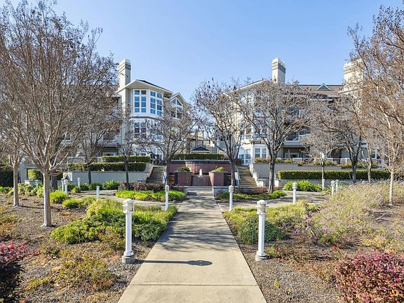 2nd image of 880 Meridian Bay Ln Unit 305