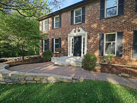 2nd image of 8545 Meadow Bluff Ct