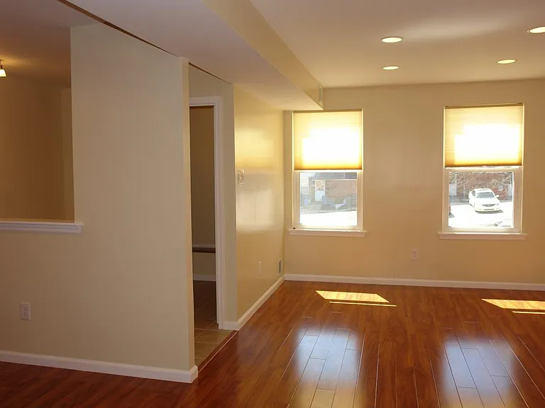 2811 Saxton Rd — Photo 3