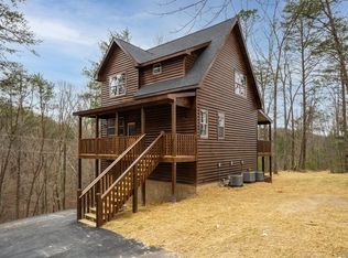 2 Locust Ridge Rd, Sevierville, TN 37876