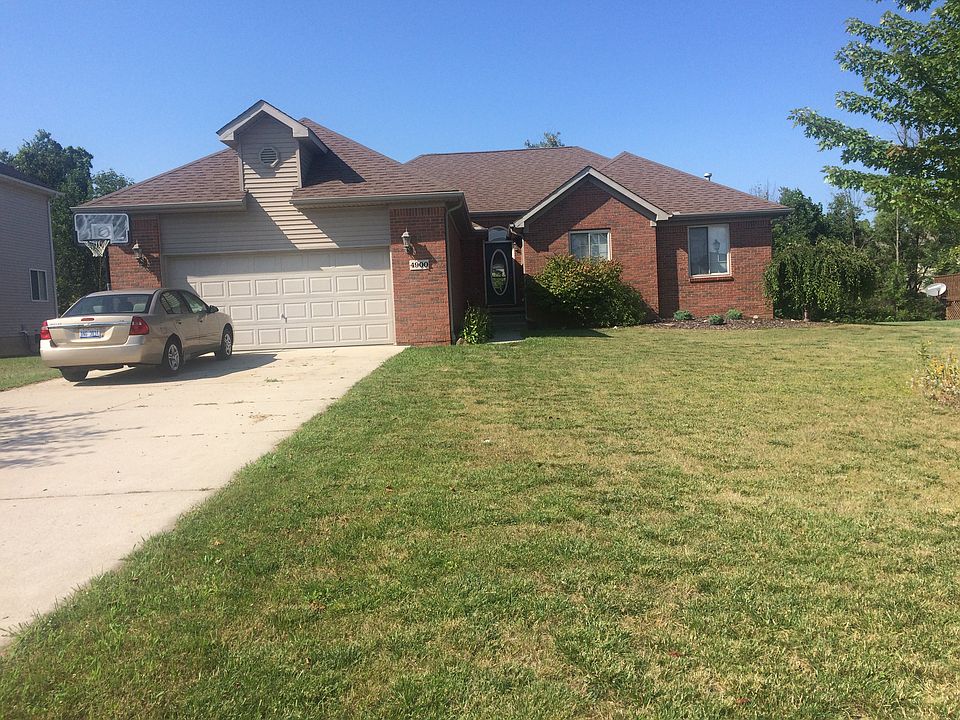 1st image of 4900 Camelot Dr