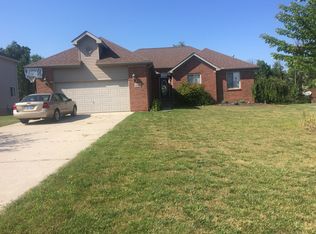 4900 Camelot Dr, Smiths Creek, MI 48074