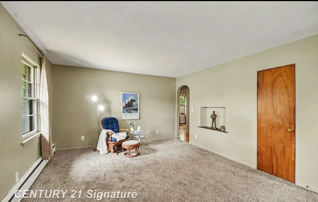 3 bed, 1056 sqft, $1,450 — Photo 1