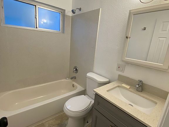 4th image of 1943 Bristol Ln APT 2