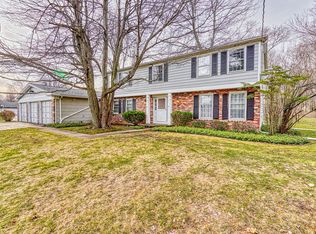 135 Apple Creek Ln, Rochester, NY 14612