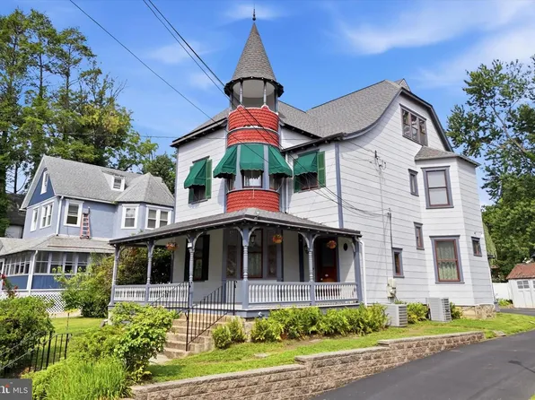 59 W Greenwood Ave, Lansdowne, PA 19050