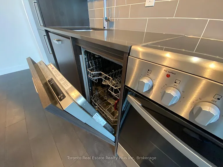 125 Redpath Ave #1111 — Photo 21