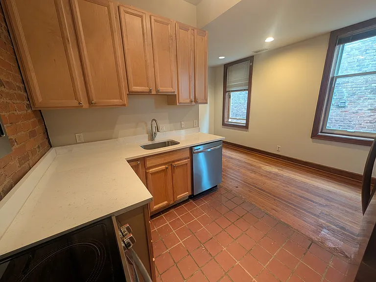 513 Milton St #2 — Photo 6