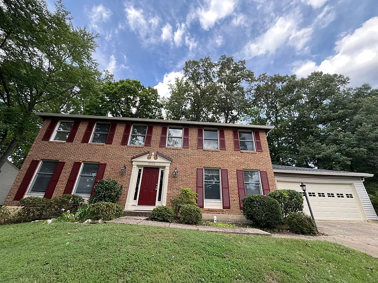 6333 Falling Brook Dr — Photo 1