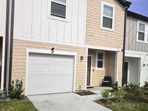 2nd image of 437 Madison Dr