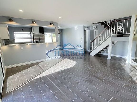 3rd image of 22521 Meyler St