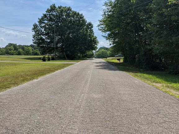 5th image of 308 Horseshoe Bend Cir