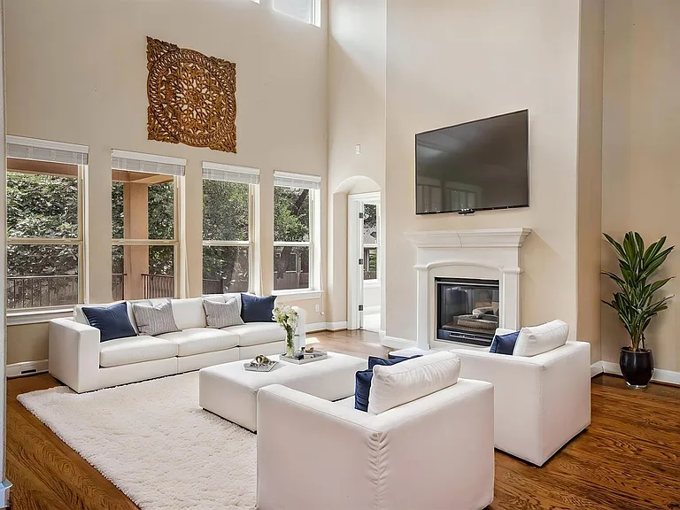 5809 Viejo Dr — Photo 1
