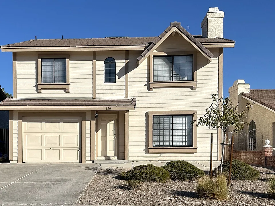 126 Elegante Way