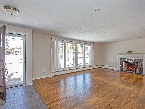 4th image of 6 Brooklawn Rd