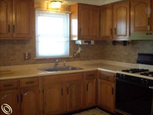 5th image of 32639 Mackenzie Dr