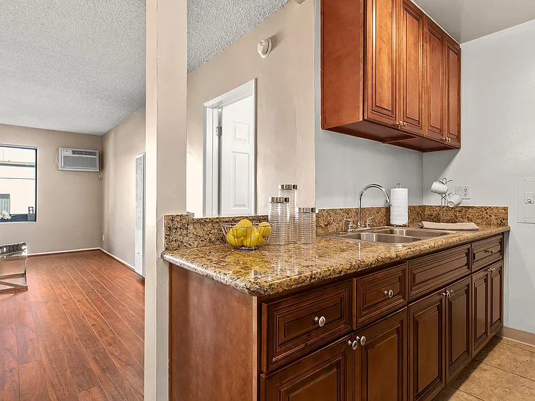 Parkview Terrace Apartments — Photo 17