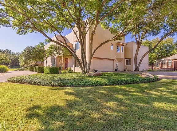 2nd image of 26 Winged Foot Cir W