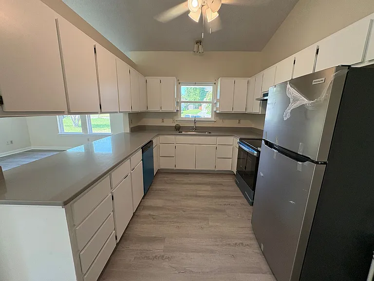 3706 Dovefield Ct — Photo 4