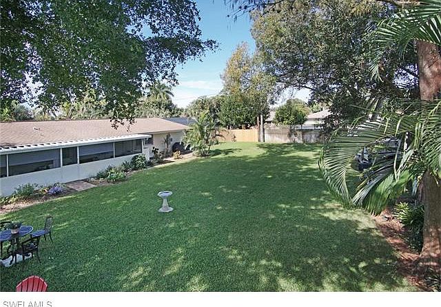 1st image of 823 94th Ave N