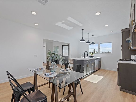 4th image of 357 1/2 Cornwell St