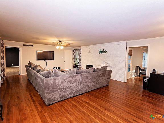 3rd image of 319 King Cir