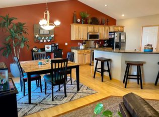 2053 49th St, Marion, IA 52302