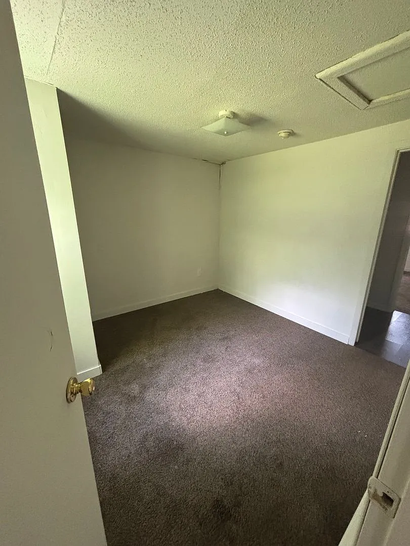 Charming home 2 bed 1 bath — Photo 4