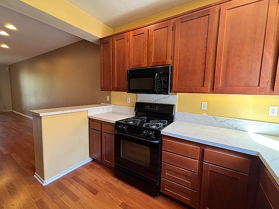 5th image of 1267 Elfin Forest Rd E #1
