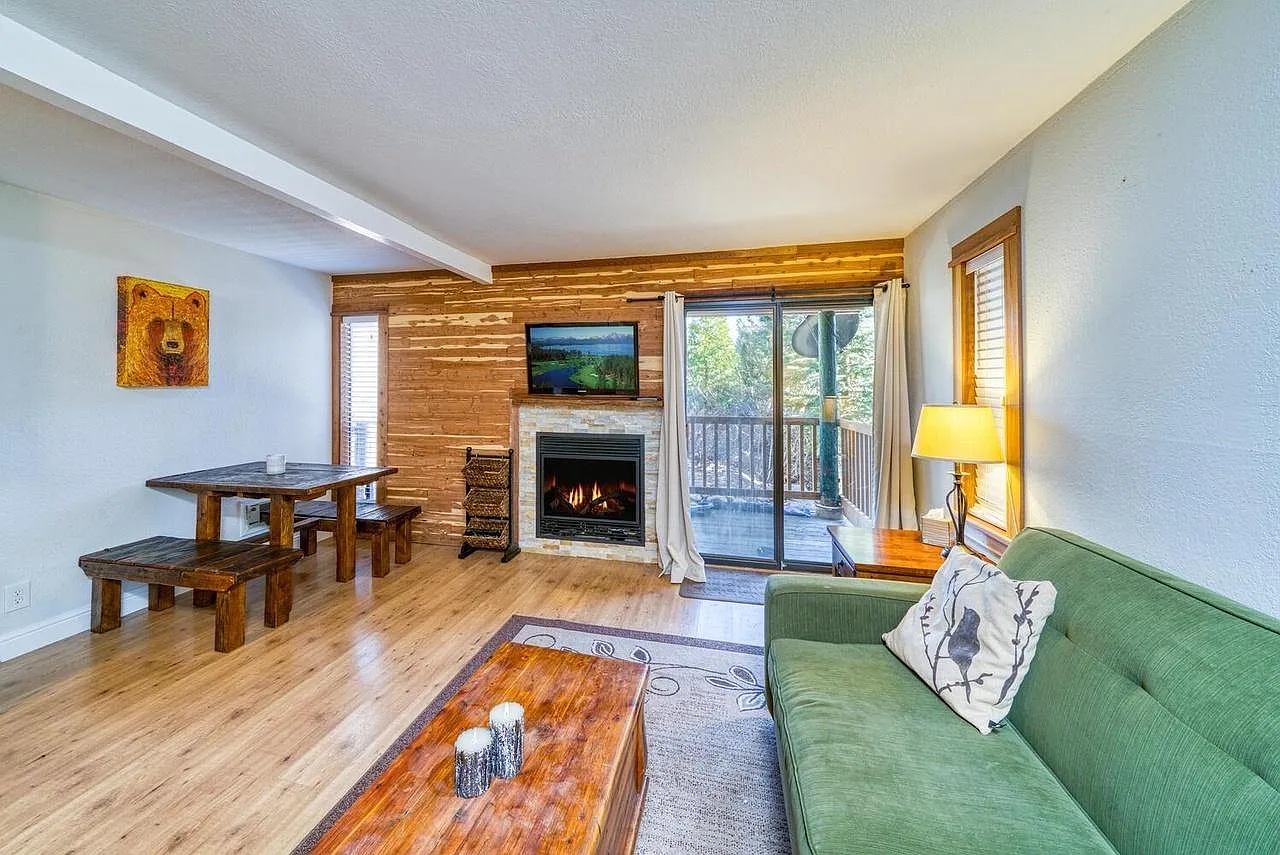 1300 Regency Way — Photo 4