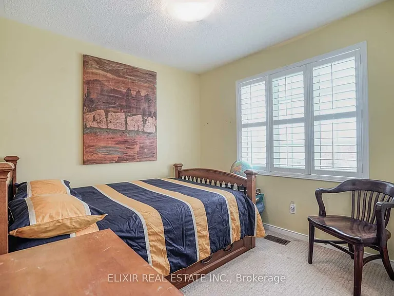32 Florette Pl — Photo 13