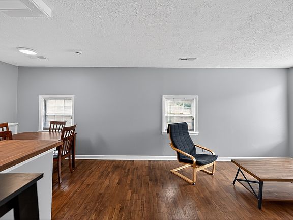 4th image of 538 Norton Ave