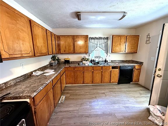 2nd image of 277 McArthur Dr