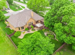 5452 W 153rd Ter, Leawood, KS 66224