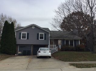 1009 NE Jason Ave, Lees Summit, MO 64086