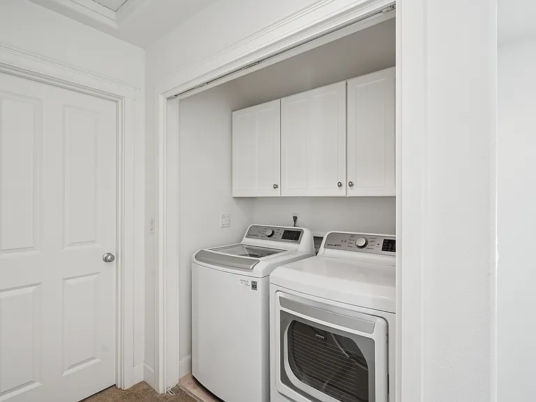 9926 NW Durrett St — Photo 10
