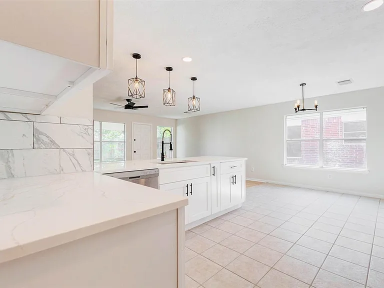 5318 Cilantro Ln — Photo 10