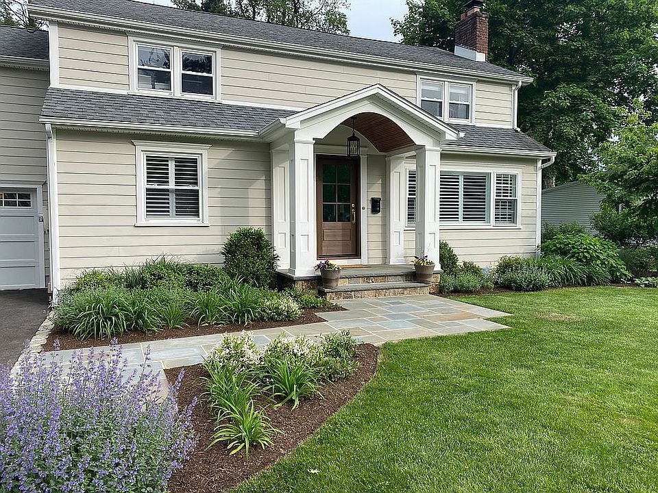 2nd image of 7 Crescent Dr