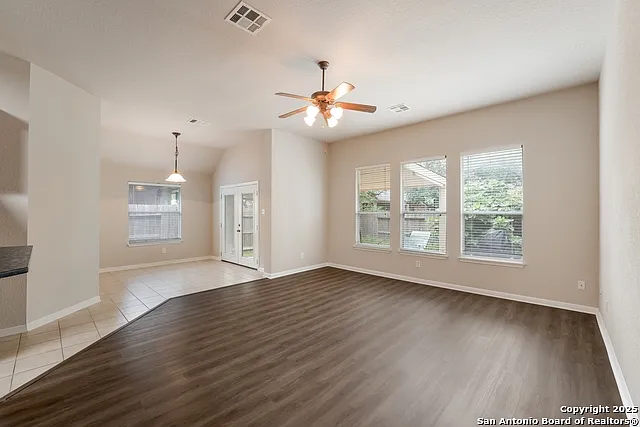 2722 Cascade Mist — Photo 10