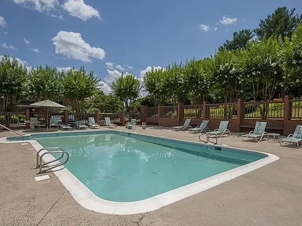 136 Green Turtle Ln APT 3, Charlottesville, VA 22901